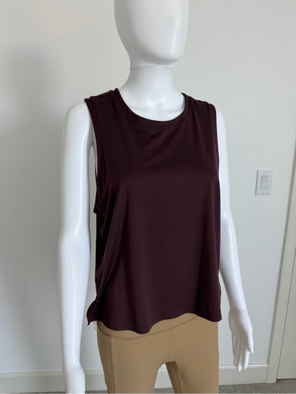 RHONE Women's Tank Top in Burgundy